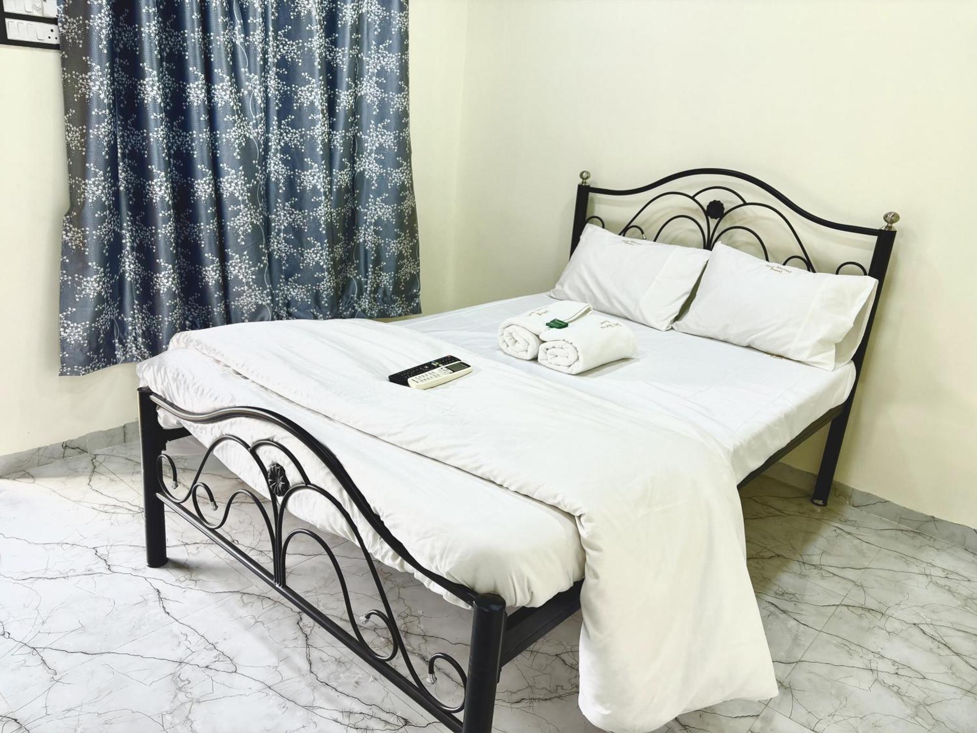 Deep Bhavani Resort 卡尔贾特 外观 照片