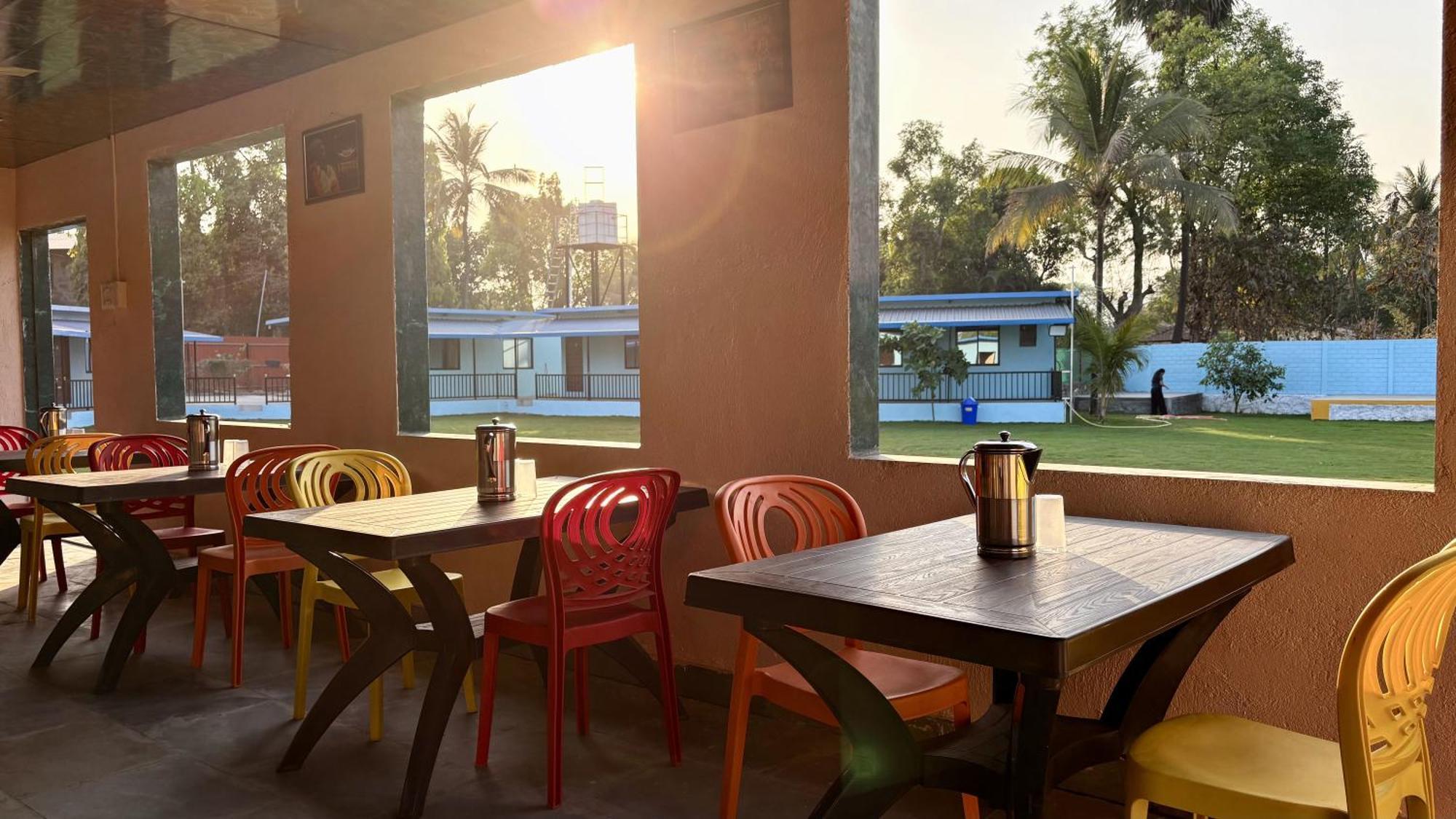 Deep Bhavani Resort 卡尔贾特 外观 照片