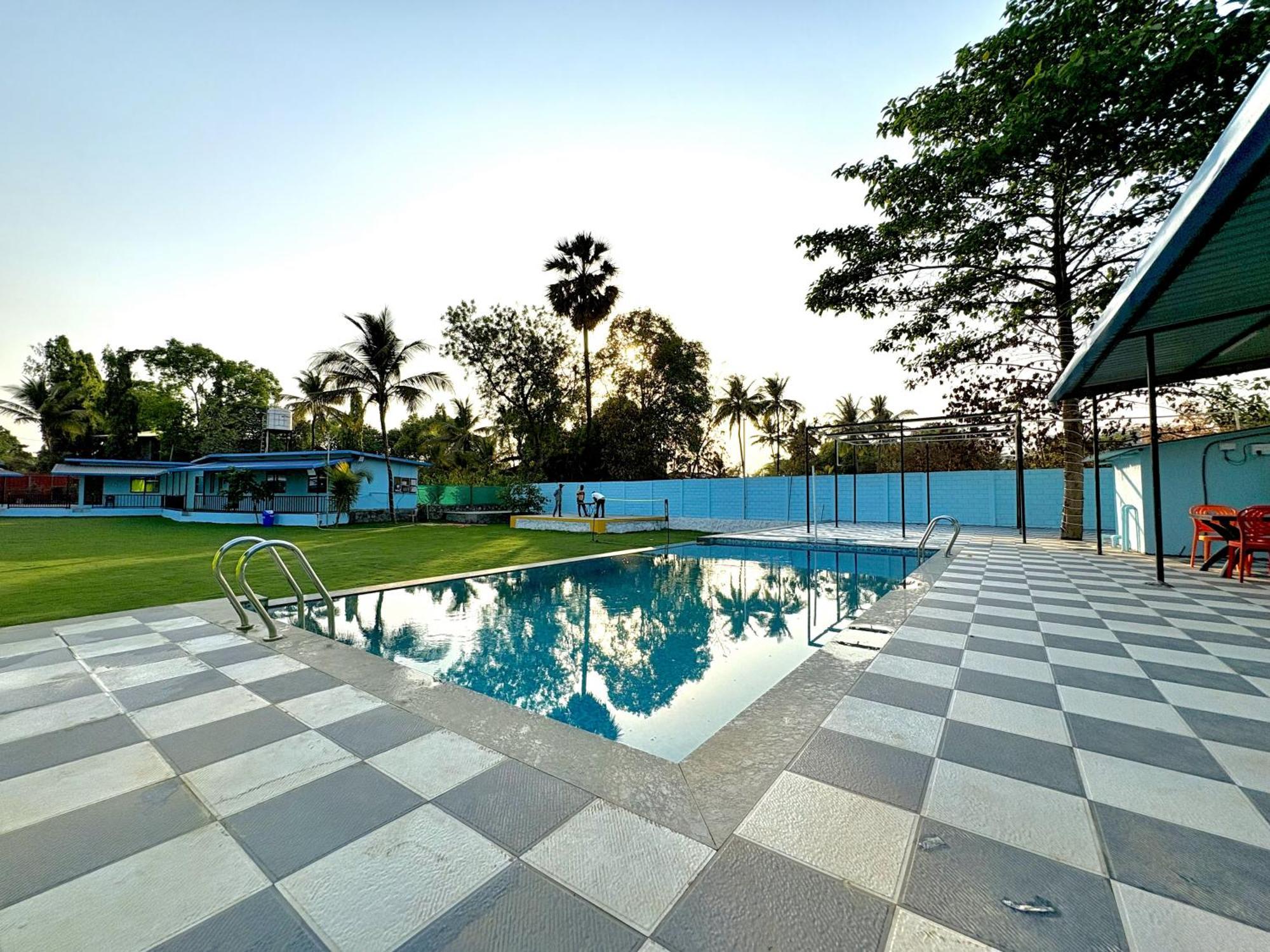 Deep Bhavani Resort 卡尔贾特 外观 照片